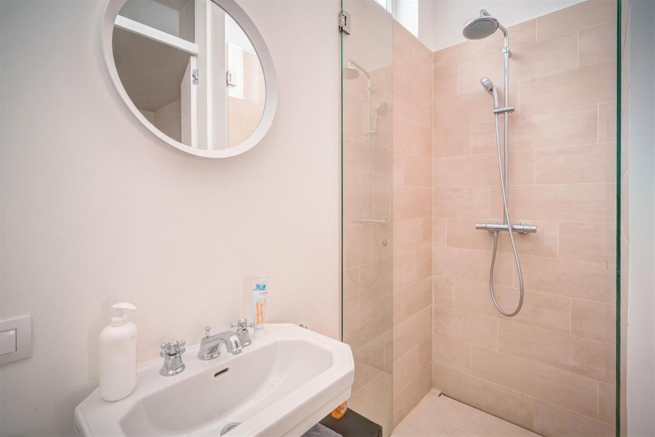 The Greenplace Lodge. Apartment In Heart Of Antwerp. Bagian luar foto